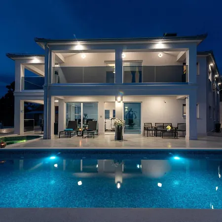 Luminous Infinity With Pool And Gym - Six Bedroom With Pool Villa Rogoznica (Sibenik-Knin)