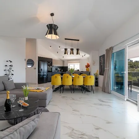Villa Luminous Infinity With Pool And Gym - Six Bedroom With Pool Rogoznica (Sibenik-Knin)