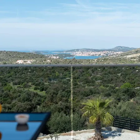 Villa Luminous Infinity With Pool And Gym - Six Bedroom With Pool